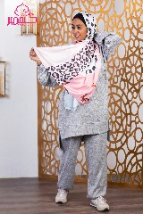 Satin tiger print scarf in pink and black colors