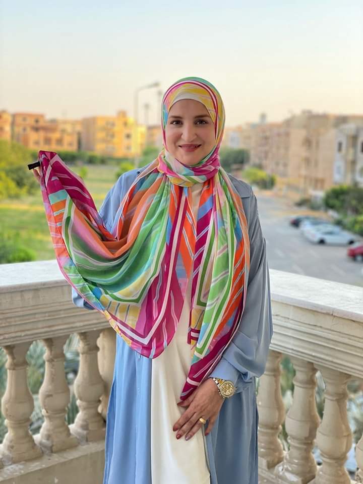 Striped scarf with multiple colors