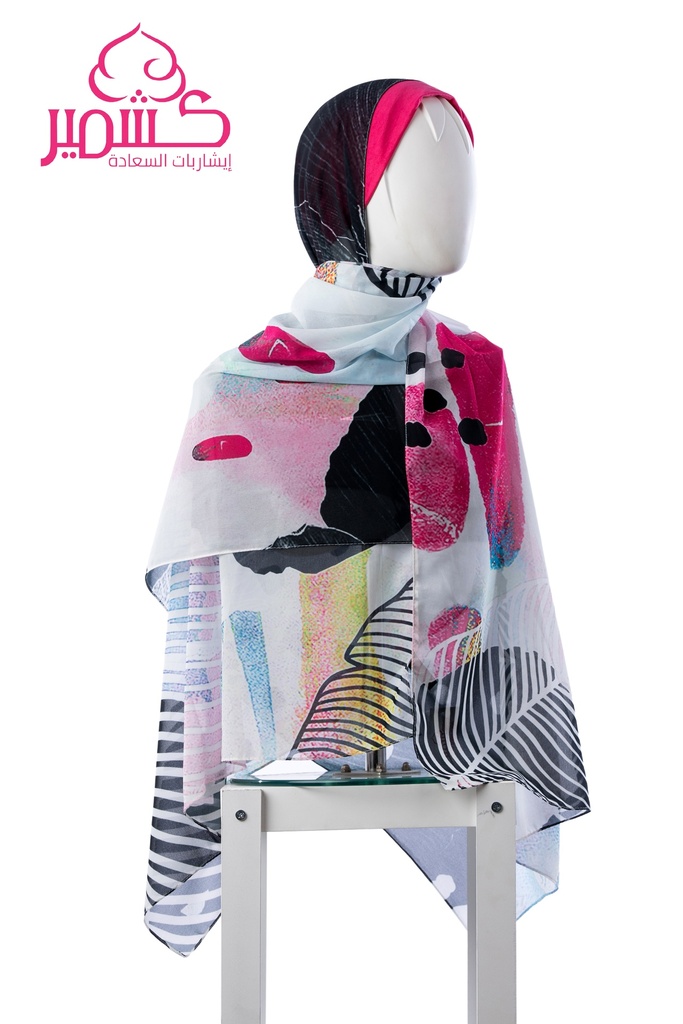 Interwoven colors of fuchsia and black scarf