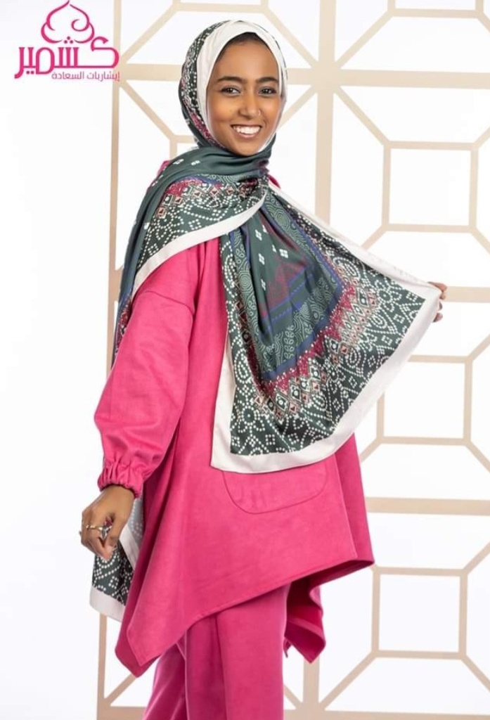 Turkish satin scarf with dark green and dark red colors